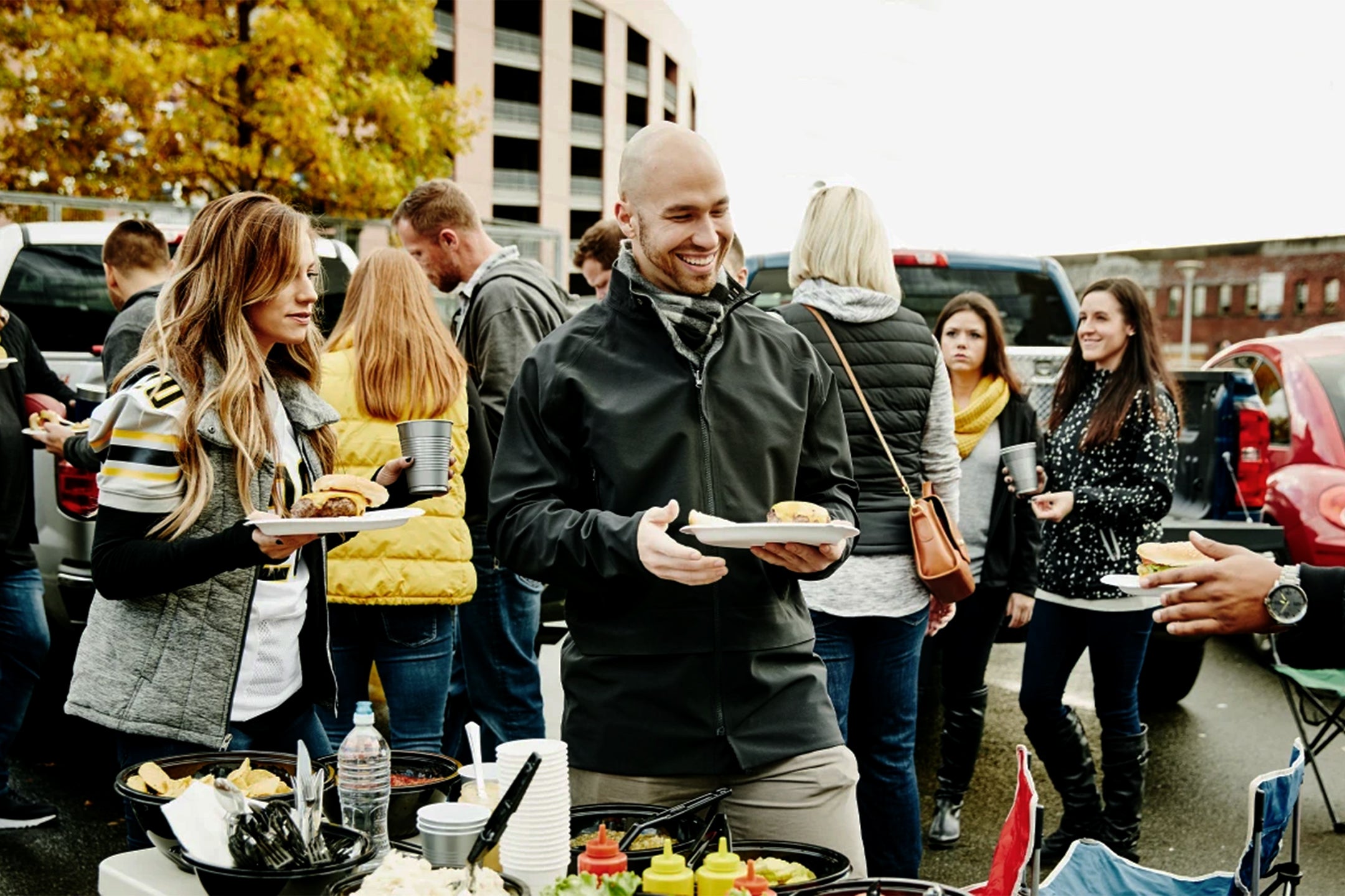 What Are Tailgate Parties and How to Tailgate Like a Pro?